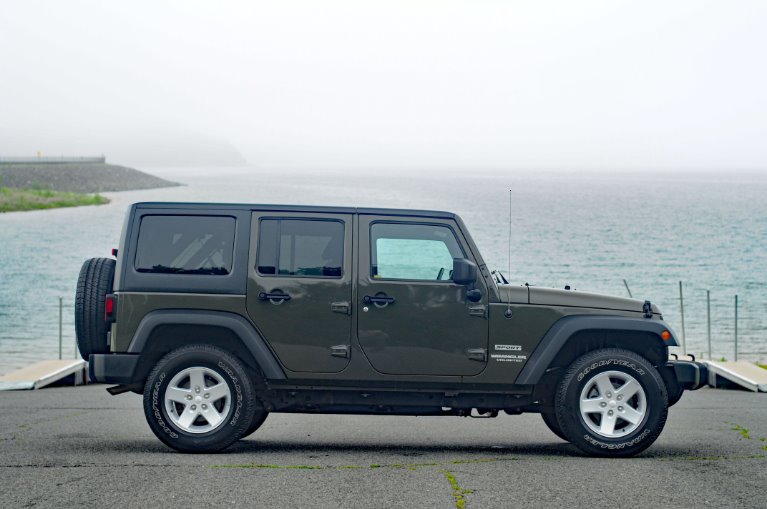 Used 2015 Jeep Wrangler Unlimited Sport