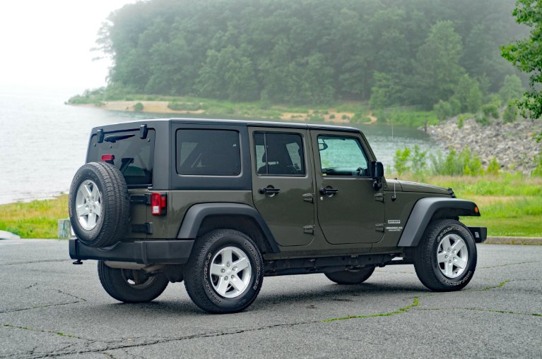 Used 2015 Jeep Wrangler Unlimited Sport