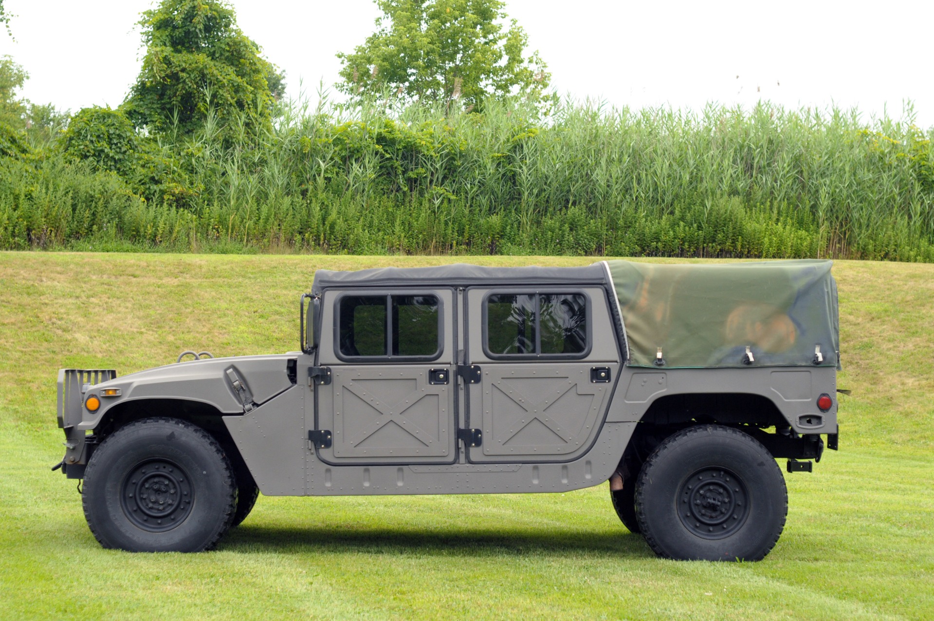 Used 1991 AM General Humvee 103